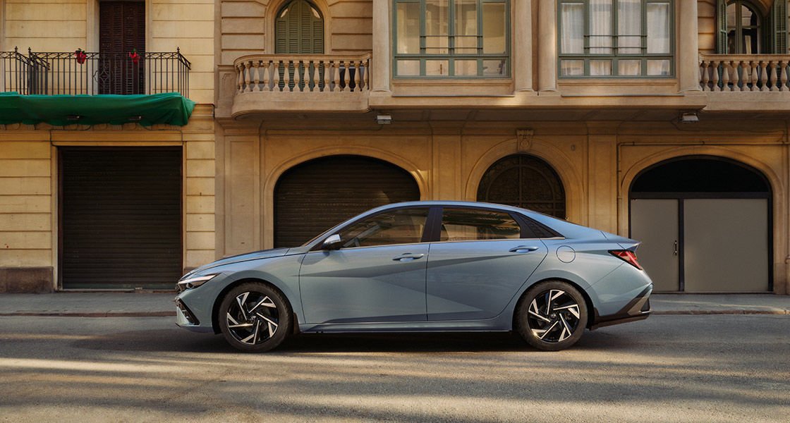 Hyundai ELANTRA, Сырттан жаңа көзқарас.