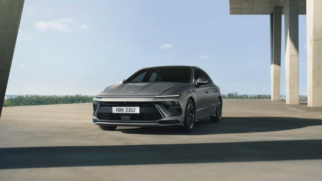 Hyundai SONATA, Спорттық және жоғары технологиялық